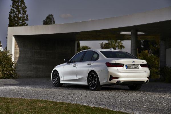 BMW silently re-launches 320d Sport; Priced at Rs. 42.10 lakh 