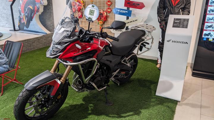 Checked out the 2022 Honda CB500X in Hanoi: 5 significant observations 