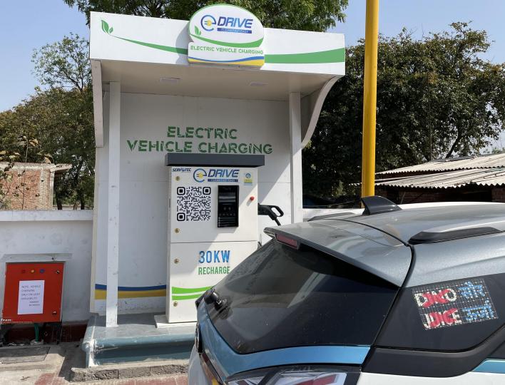 What is the cost of setting up an EV charging station in India? - EV Duniya