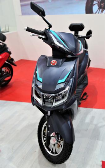 2020 Auto Expo: Hero Electric AE-29 e-scooter unveiled | Team-BHP