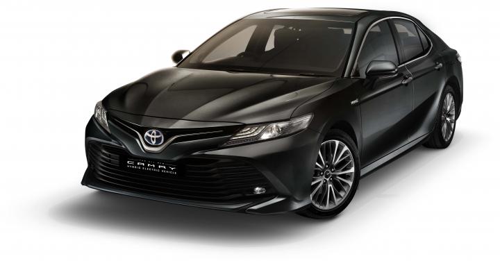 8th-gen Toyota Camry Hybrid launched Rs. 36.95 lakh 