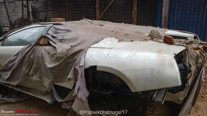 Delhi: Ex-Abhishek Bachchan's wrecked Lamborghini pics emerge 