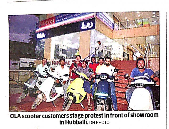 50 Ola customers protest in front of Ola showrooms in Hubbali 