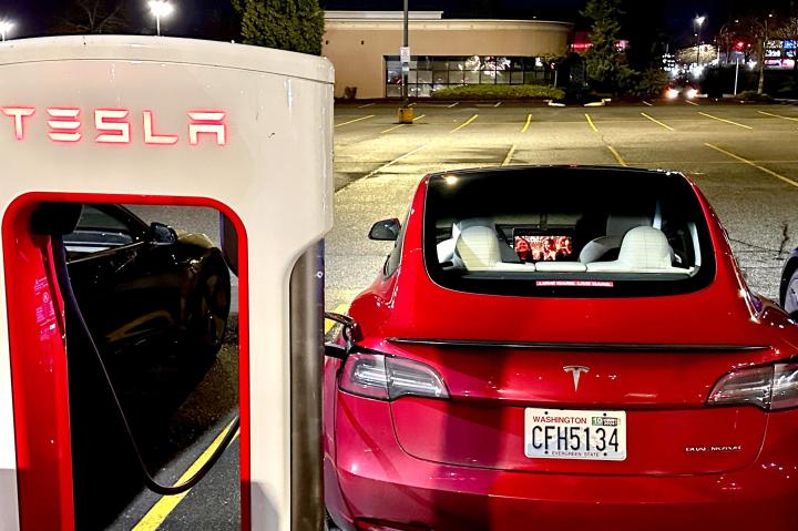 My experience using Tesla Supercharger to charge my Model 3 Performance 