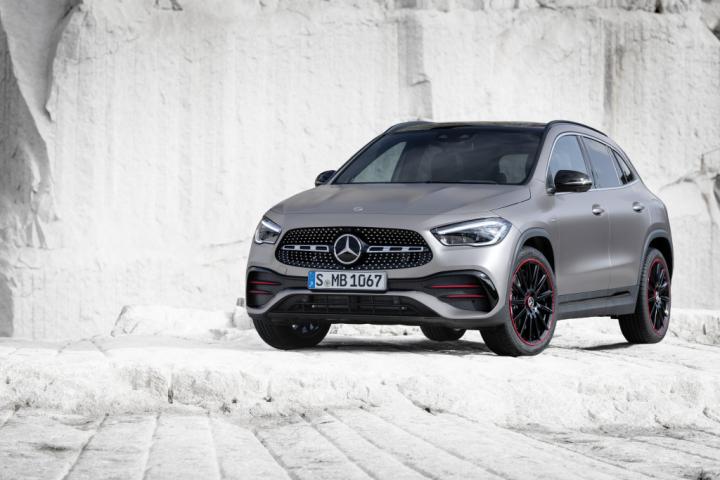 Next-gen Mercedes-Benz GLA unveiled 