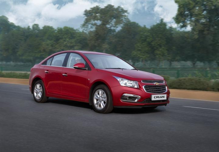 2016 Chevrolet Cruze gets a minor facelift & more features 