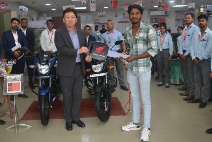 Honda Shine 100 sales cross the 3 lakh unit mark in 1 year 