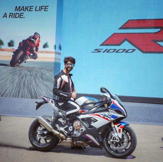 2019 BMW S 1000 RR launched at Rs. 18.50 lakh 