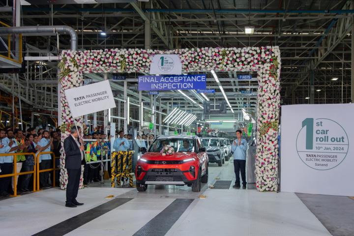 Tata Motors begins production at its new Sanand plant 