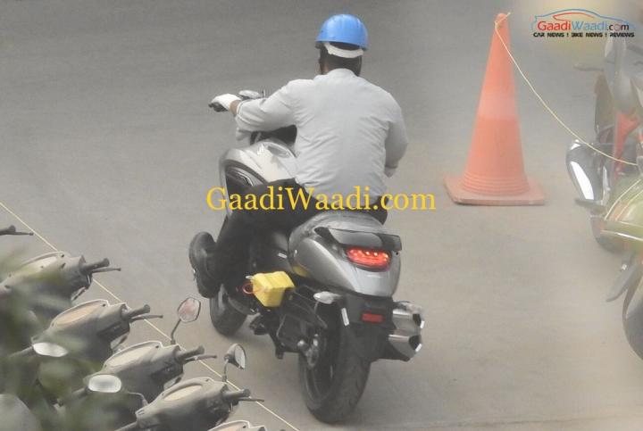 Suzuki Intruder 150 spied 