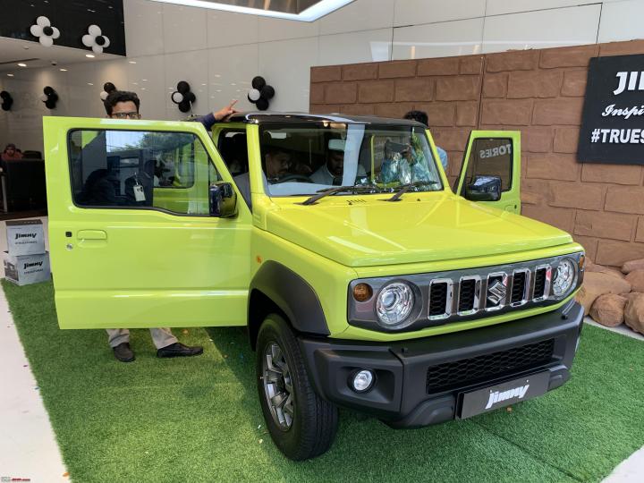 Drove 350 km to check the Jimny out: 10 observations on interior space 