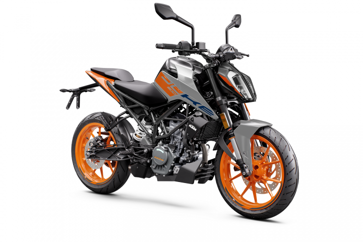 KTM 200 Duke with LED headlamp launched at Rs 1.96 lakh 