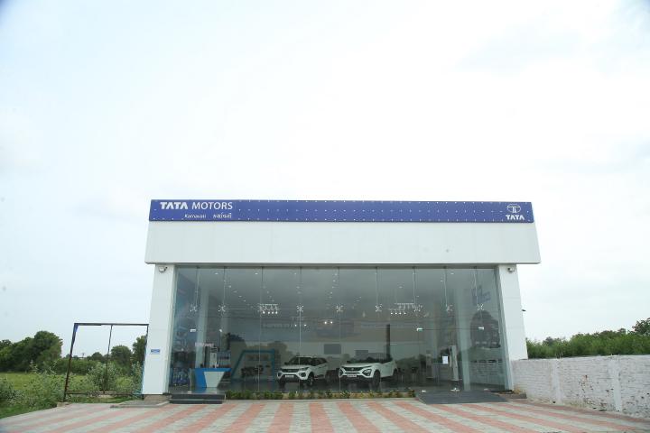 Tata opens 8 new showrooms in Ahmedabad in a single day 