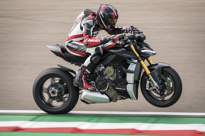 Ducati Streetfighter V4 SP globally unveiled 