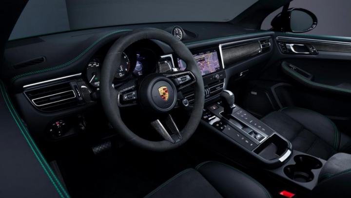 Porsche lists Macan facelift on the website 