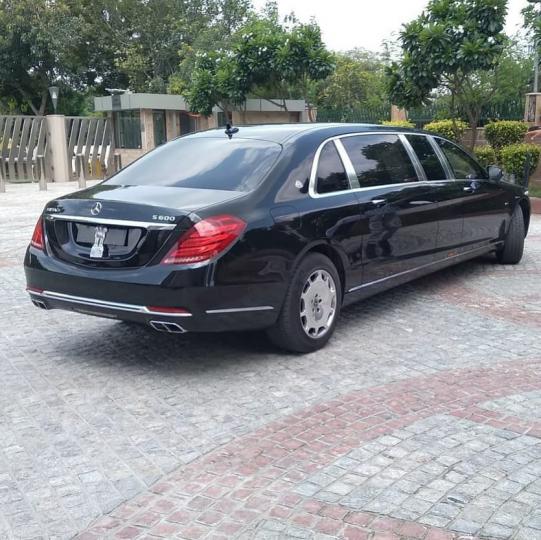 Indian president gets a W222 Mercedes S600 Pullman Guard 