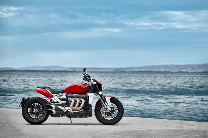 Triumph Rocket 3 R deliveries begin 