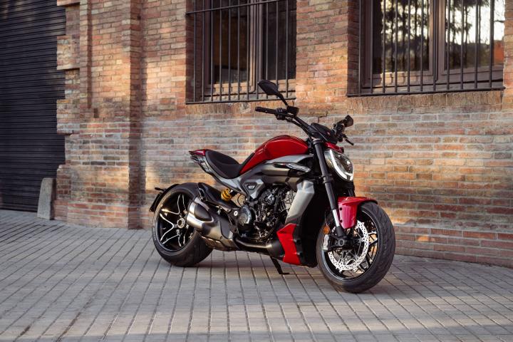 Ducati XDiavel V4 officially revealed 