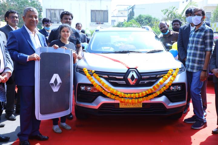 Renault delivers 1,100 Kigers on first day of sales 