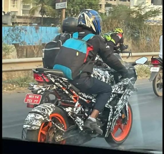 2021 KTM RC 200 spotted testing in India 