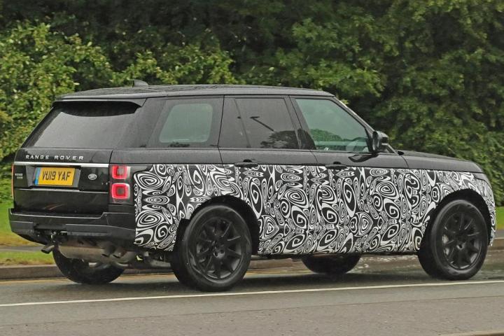 Next-gen Range Rover spotted testing; could get BMW V8 