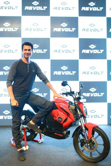 Revolt RV 400 e-bike unveiled. Bookings open on June 25, 2019 