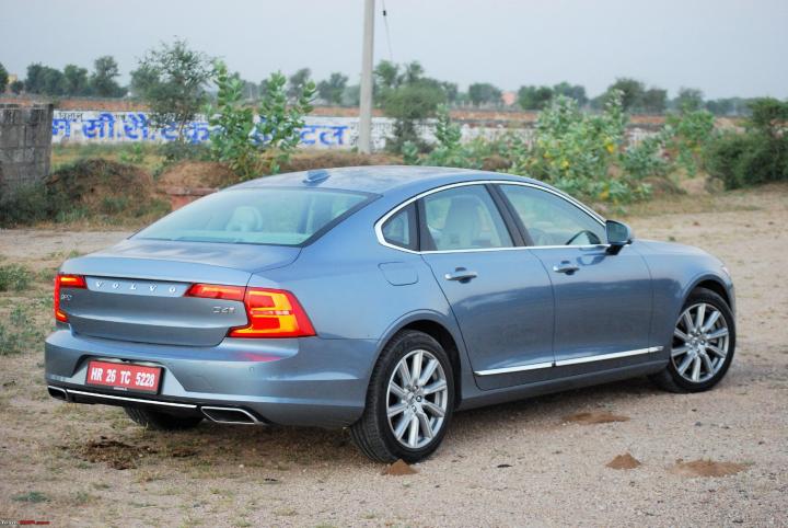 Volvo S90 sedan removed from website 