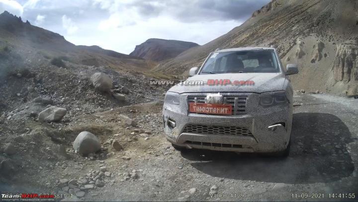A convoy of 7-8 2022 Mahindra Scorpios testing in Leh 