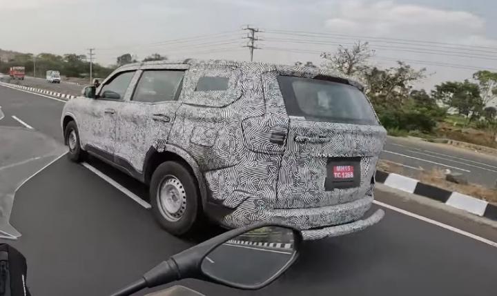 New-gen Mahindra Scorpio tailights in the market ahead of actual car! 