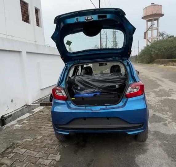 Tata Tiago CNG AMT spotted at dealer yard ahead of launch 