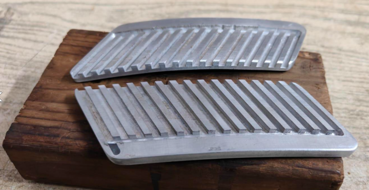 My classic Yamaha RD 125 restoration: Got custom made fins for the bike 