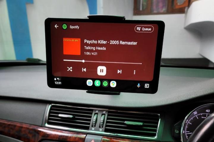 How to get Android Auto on any car or bike under Rs. 10,000 