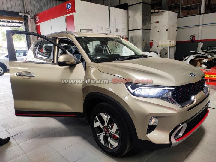 More Pictures & Video: Kia Sonet reaches the showroom 