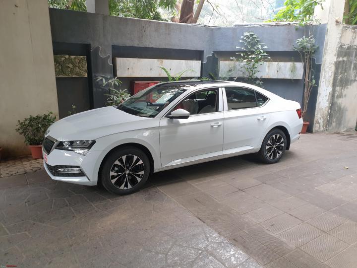 Skoda Superb 2.0 TSI Review : 14 Pros & 14 Cons 