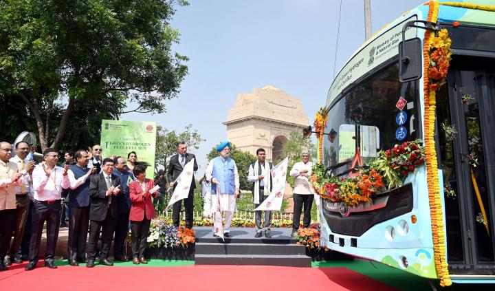 Tata delivers first Hydrogen Fuel Cell bus to Indian Oil 