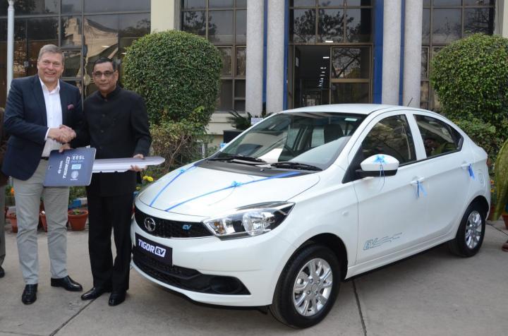 Govt officials refuse to use EVs made by Mahindra & Tata 