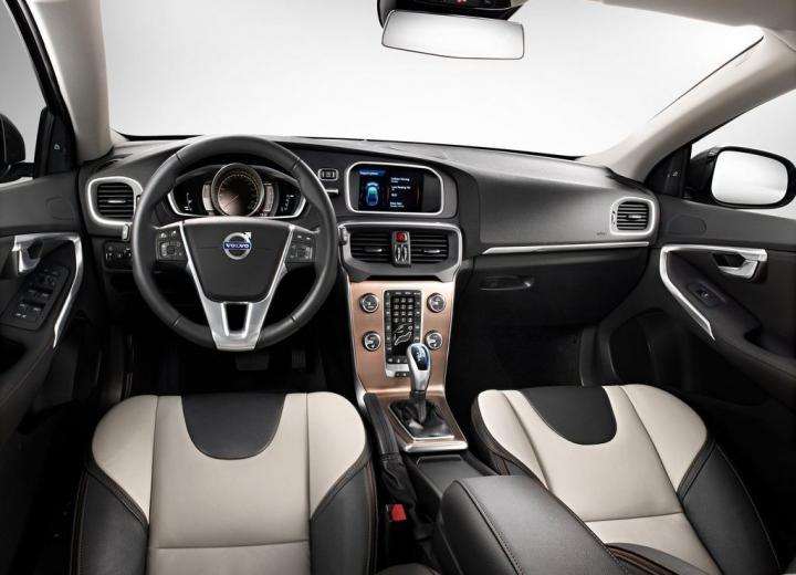 Volvo V40 Cross Country launched in India 
