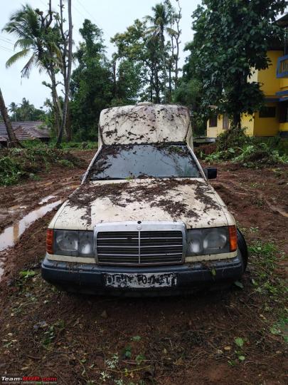 Ex-presidential Mercedes W124 Ambulance found; being restored 