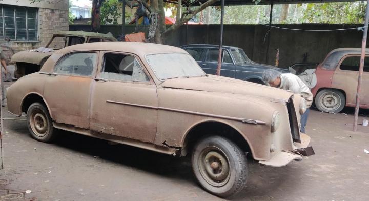 Restoring a 1957 Wolseley 6/90 to its former glory 