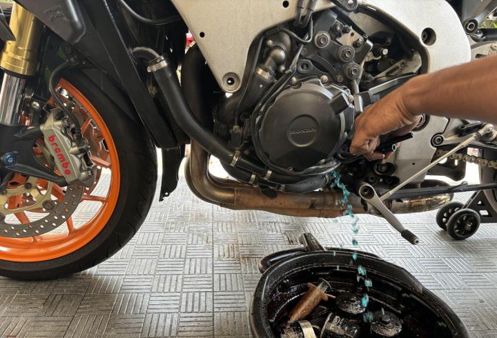 Replacing engine coolant on my Honda CBR1000RR superbike: Other updates 