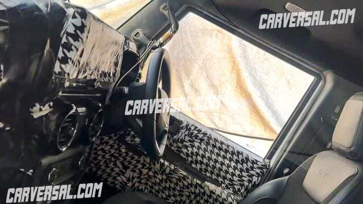 Mahindra Thar 5-door interior spied; touchscreen, sunroof & more 