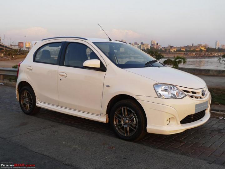 First car for a newly married couple: Pre-owned options under 4 lakh 