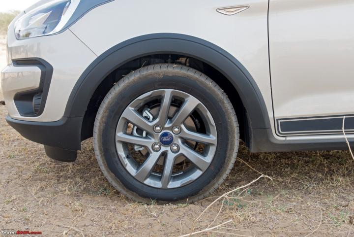 Soft / hard tyre compound, steel rims / alloys for Ford Figo 