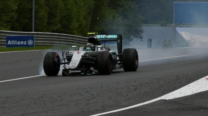 F1: Lewis Hamilton wins Austrian GP 