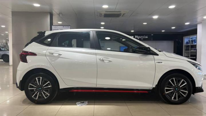 1 month with Hyundai i20 N Line DCT: Little accident, 4 pros and 4 cons 