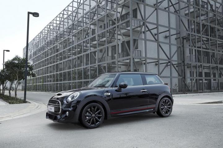 MINI Cooper S Carbon Edition launched; Amazon bookings open 