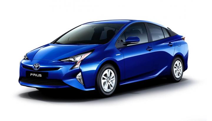 2017 Toyota Prius launched in India at Rs. 38.96 lakh 