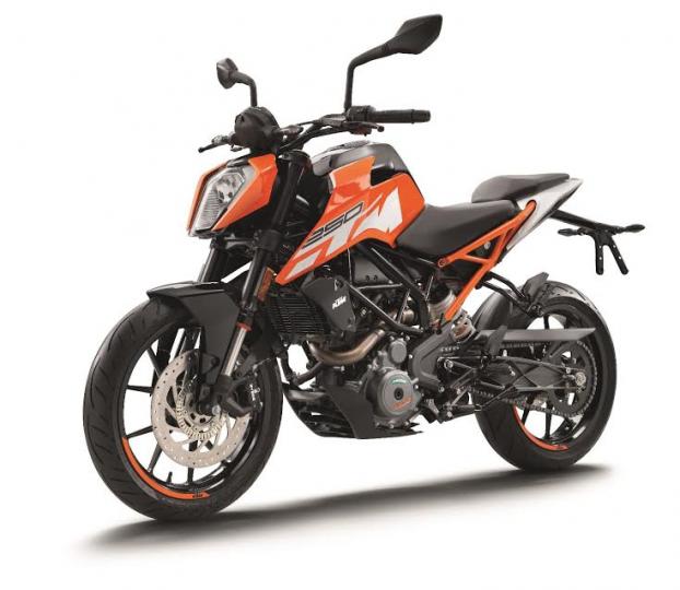 KTM launches 2017 Duke range (390, 250 and 200) in India 