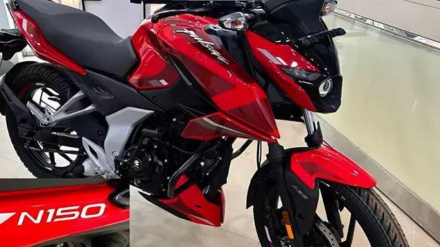 Bajaj pulsar shop red colour