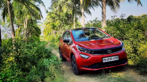 1 year and 32,000 km with my Tata Altroz: Total cost of ownership 1.91 lakh| Roadsleeper.com